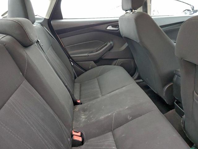 Ford Focus Se Image 6