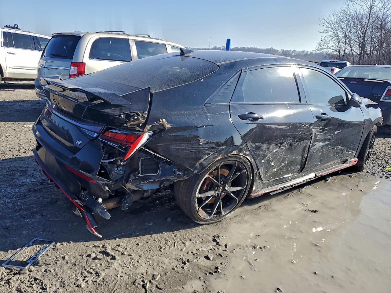 Hyundai ELANTRA Image 3