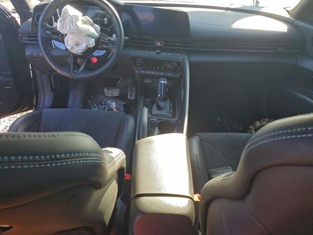 Hyundai ELANTRA Image 11