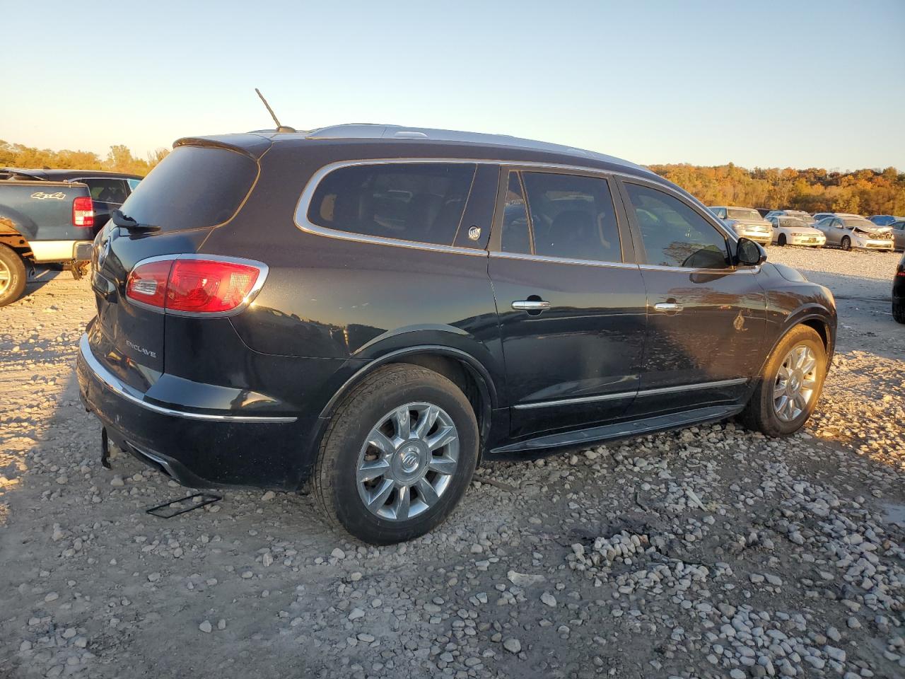 Buick Enclave Image 2