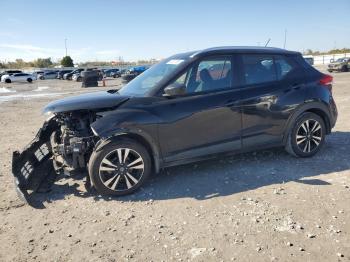  Salvage Nissan Kicks