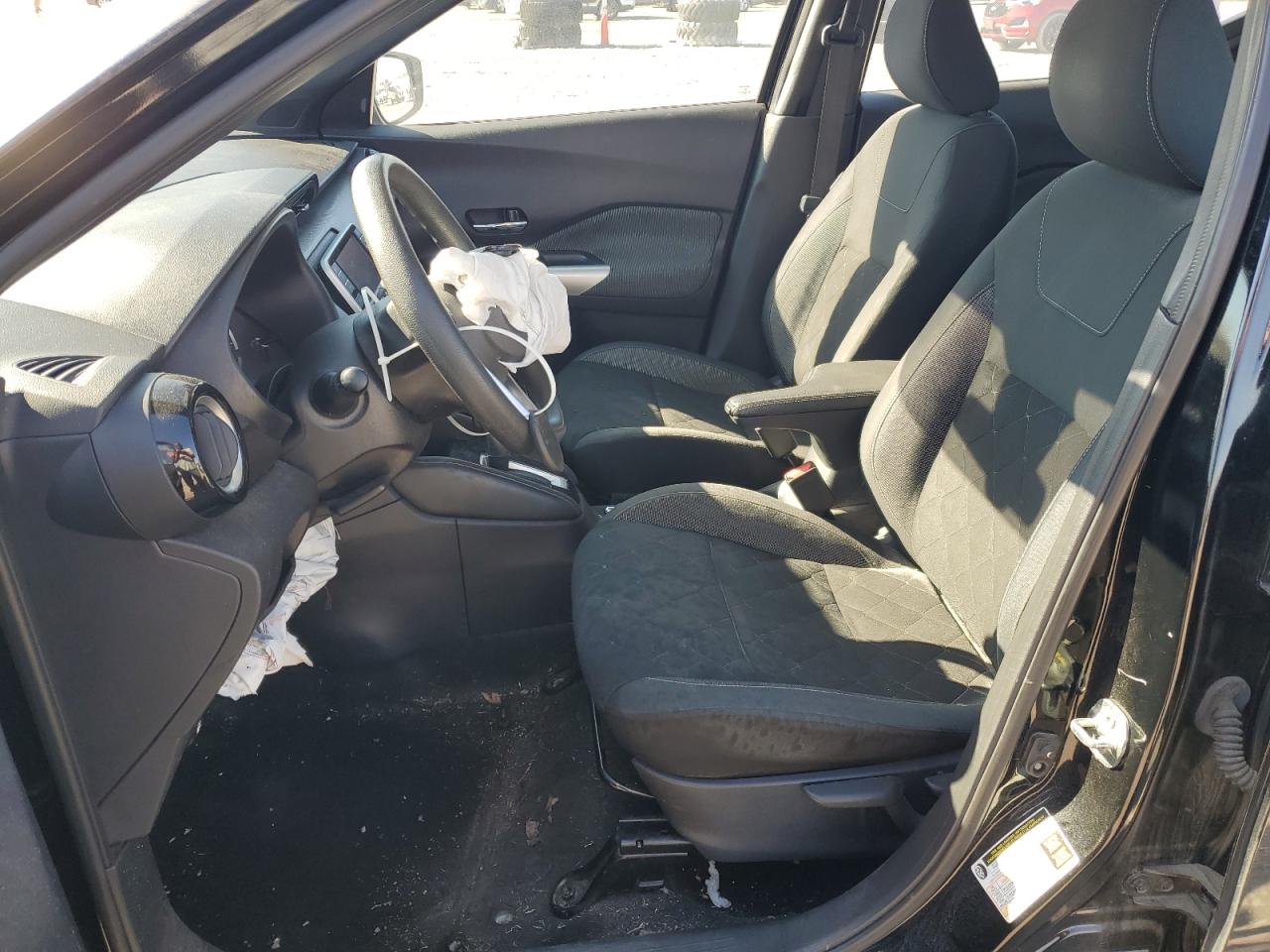 Nissan Kicks Sv Image 4