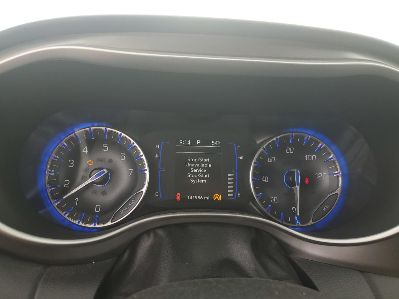 Chrysler Pacifica Touring L Image 7