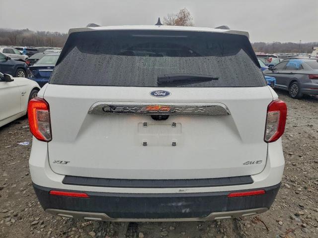 Ford Explorer Xlt Image 6