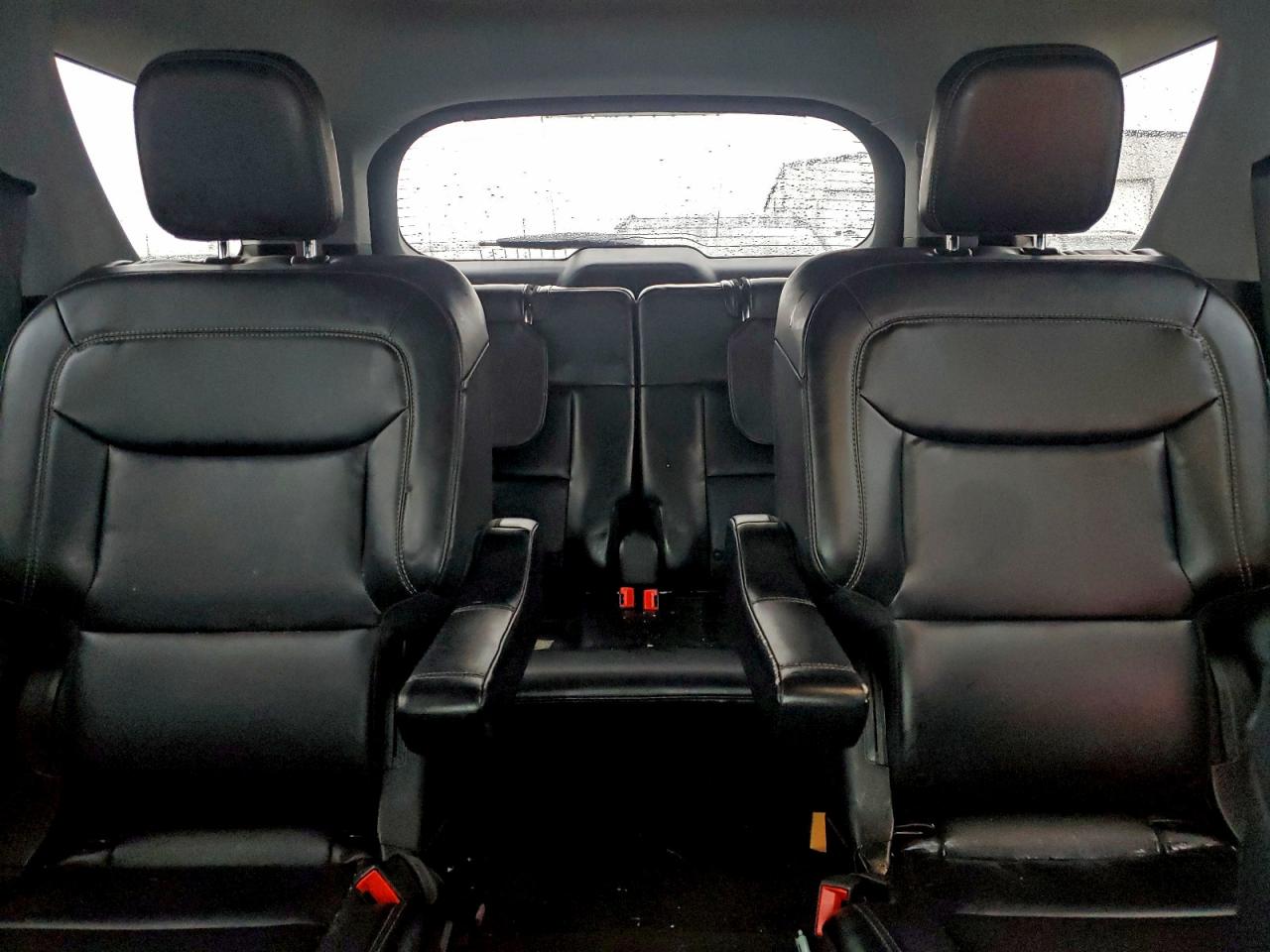 Ford Explorer Xlt Image 2