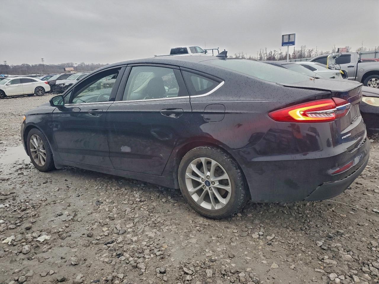 Ford Fusion Se Image 7
