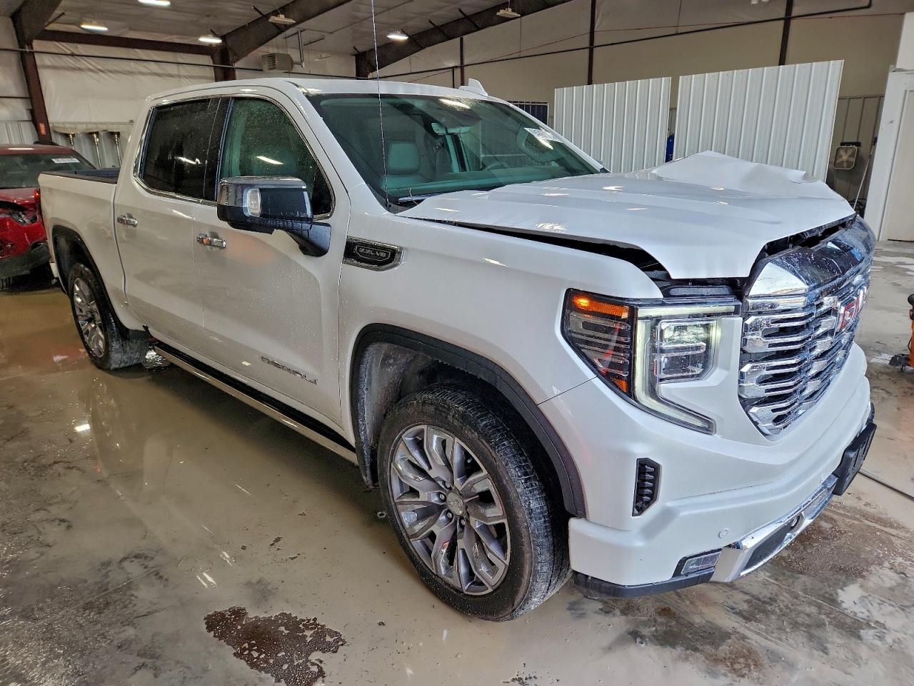 GMC Sierra K1500 Denali Image 3