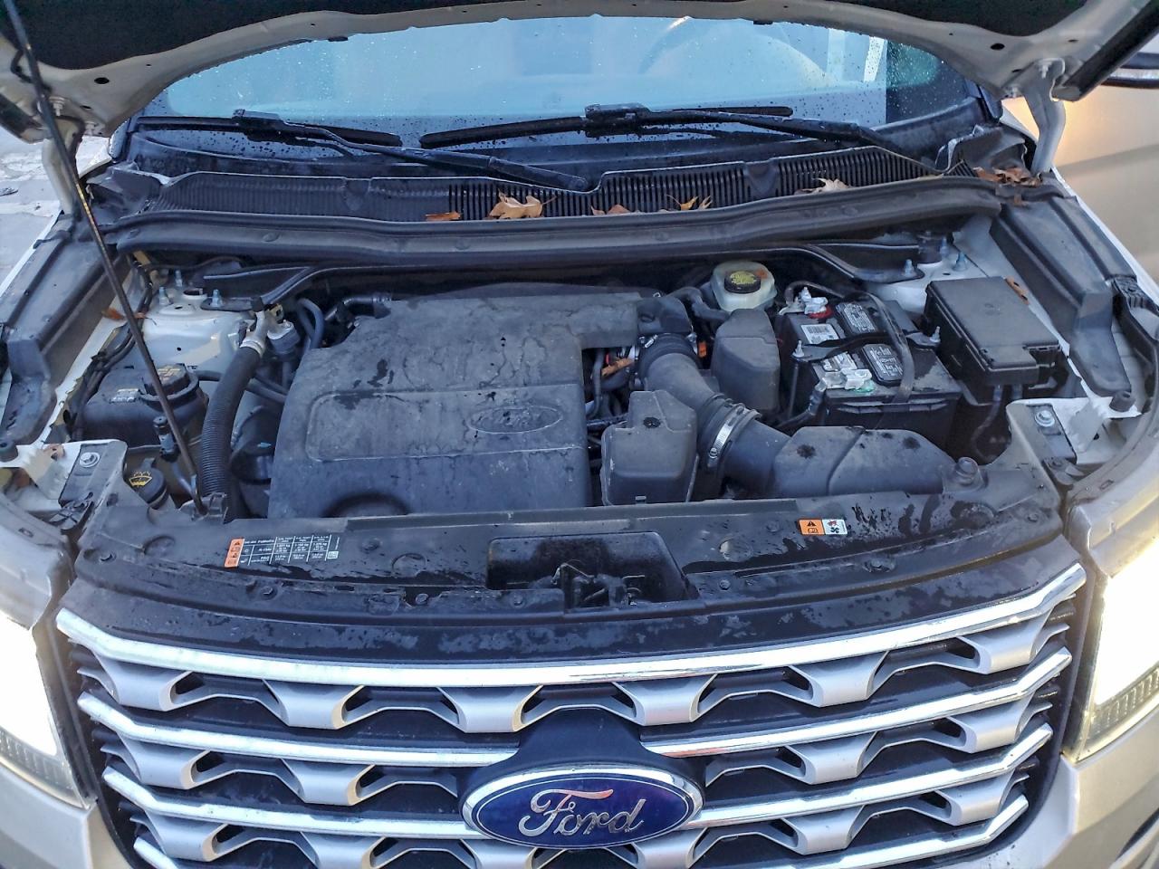 Ford Explorer Limited Image 9