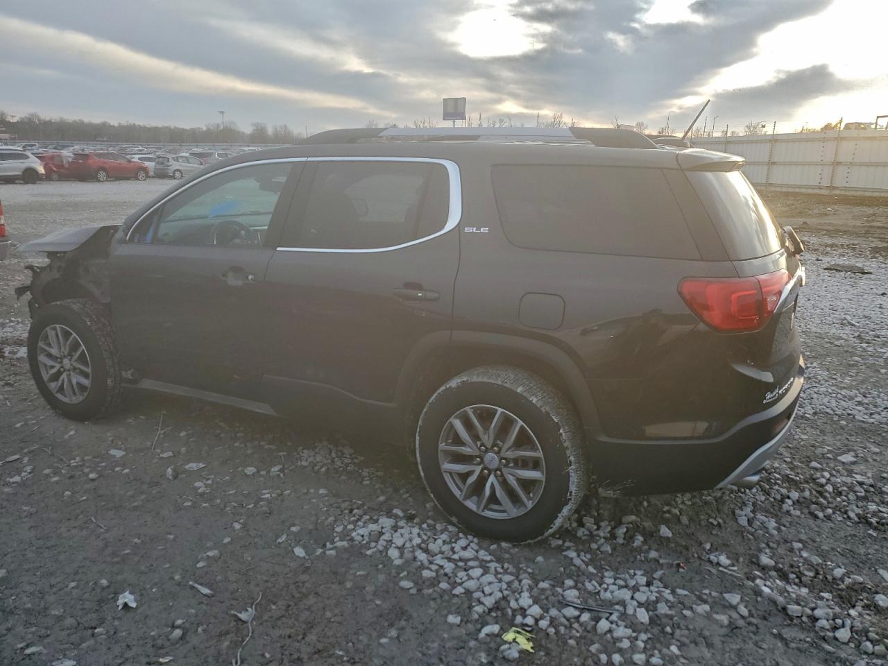 GMC Acadia Sle Image 2
