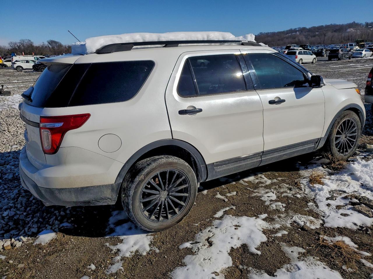 Ford Explorer Xlt Image 3