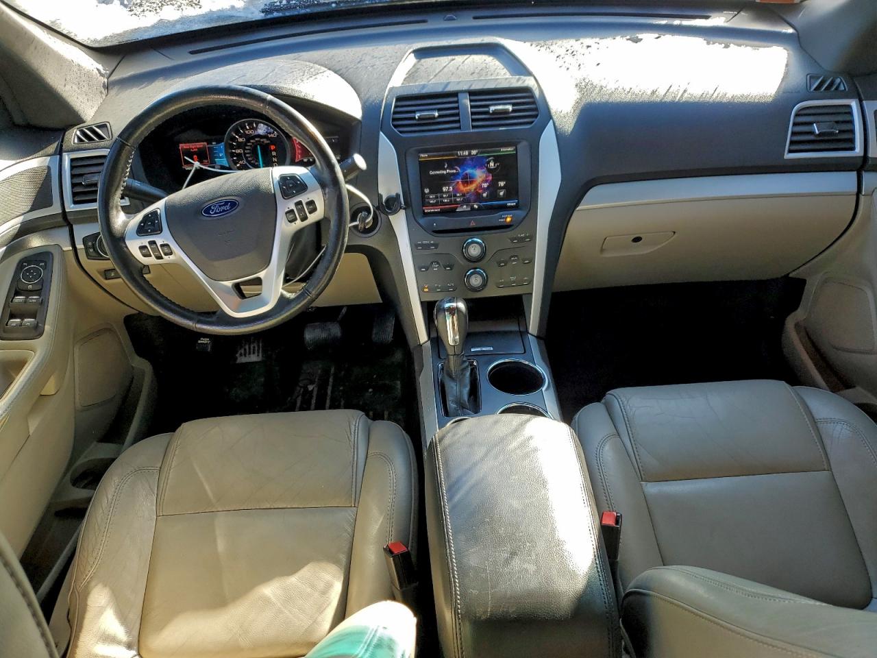 Ford Explorer Xlt Image 11