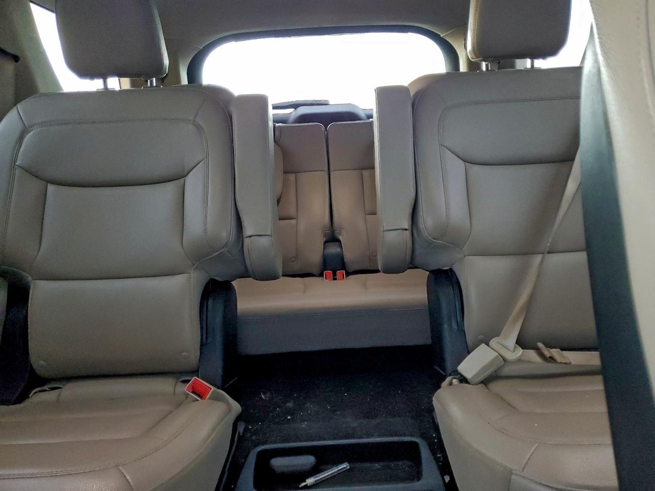 Ford Explorer Xlt Image 9