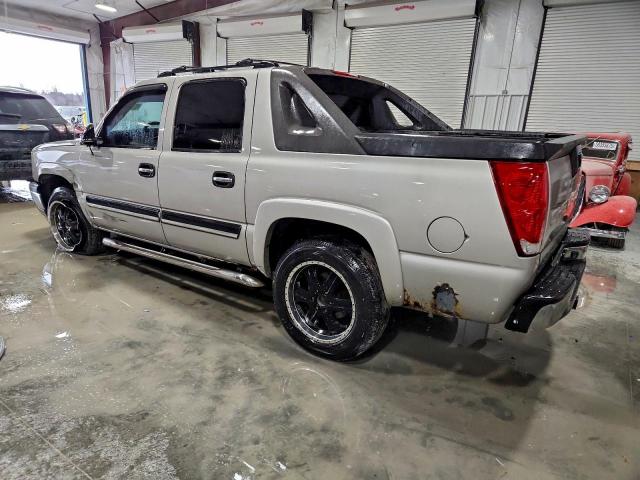 Chevrolet Avalanche C1500 Image 3