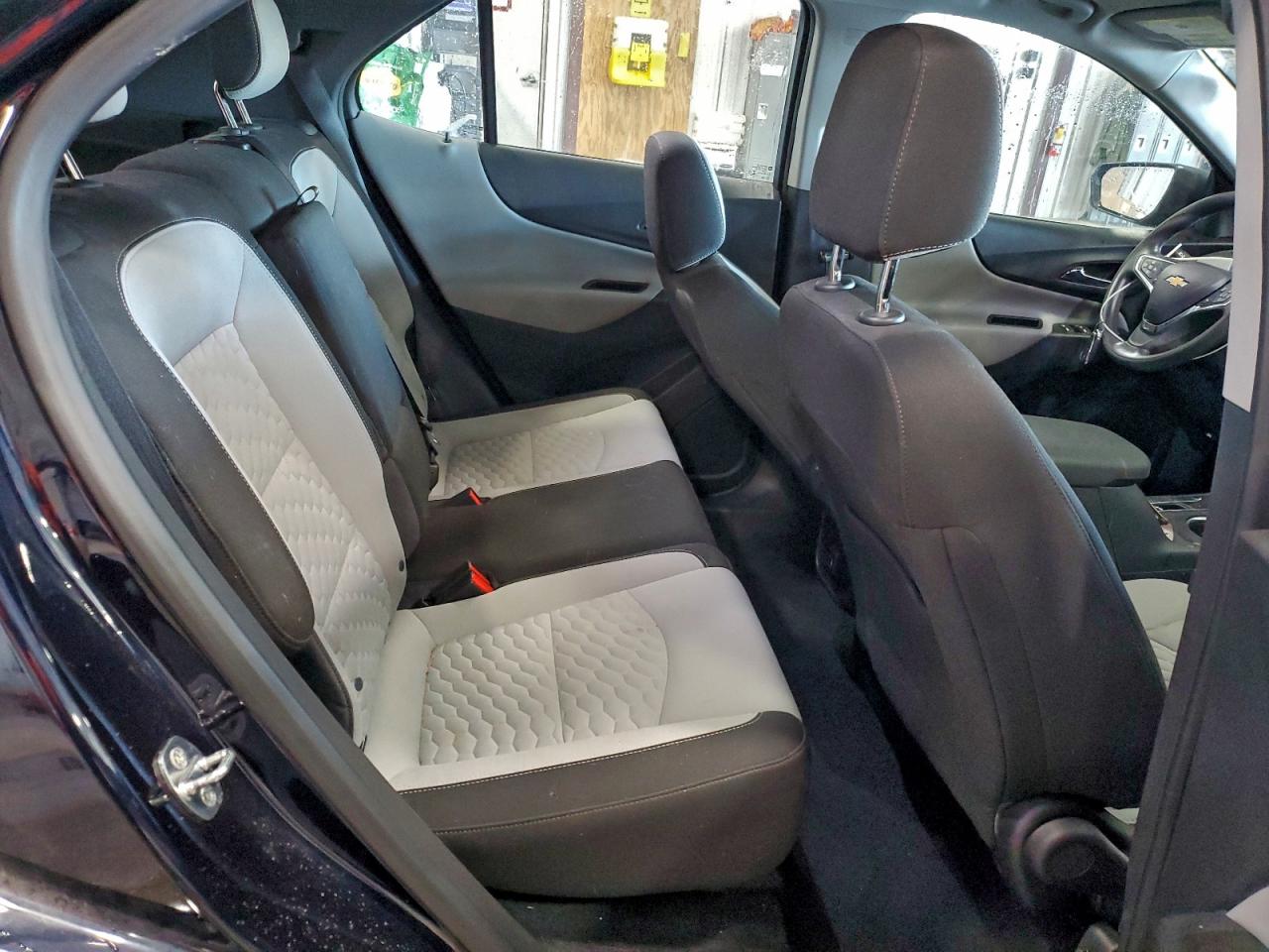 Chevrolet Equinox Ls Image 7