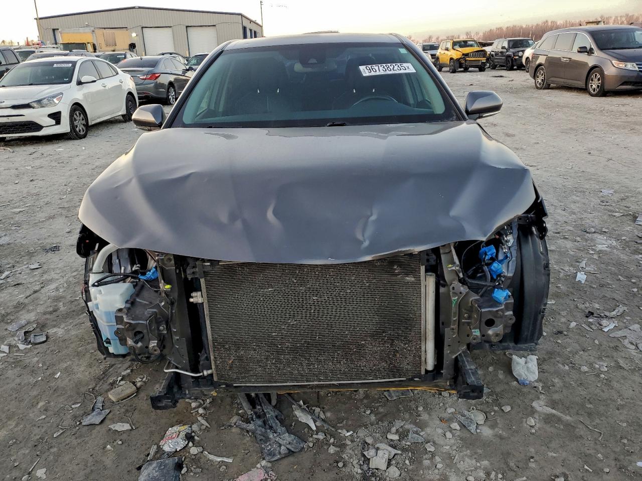 Toyota Camry L Image 5