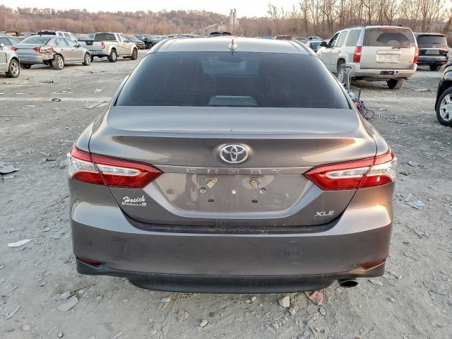 Toyota Camry L Image 2