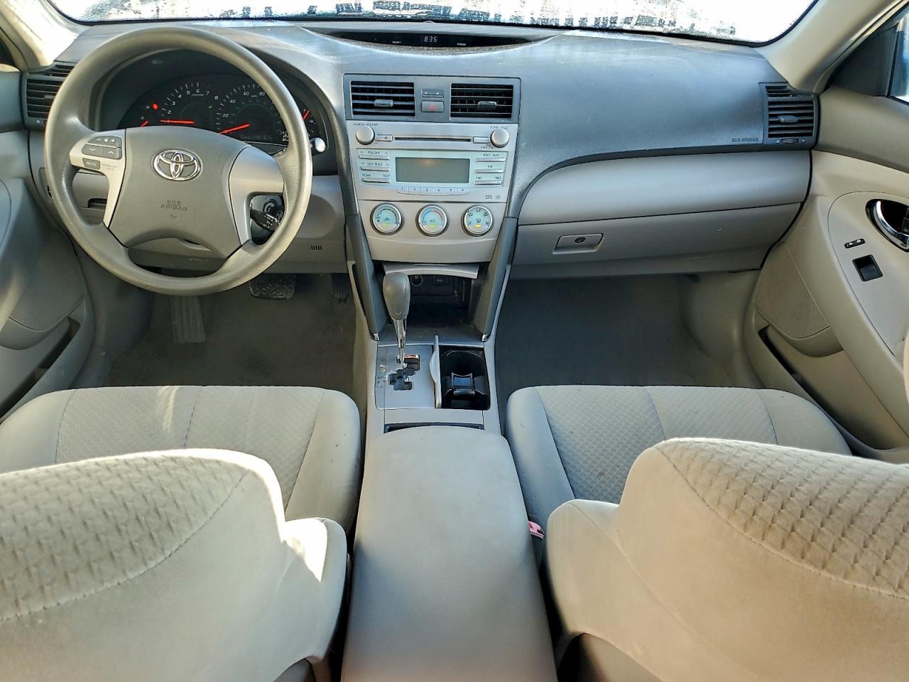 Toyota Camry Ce Image 9