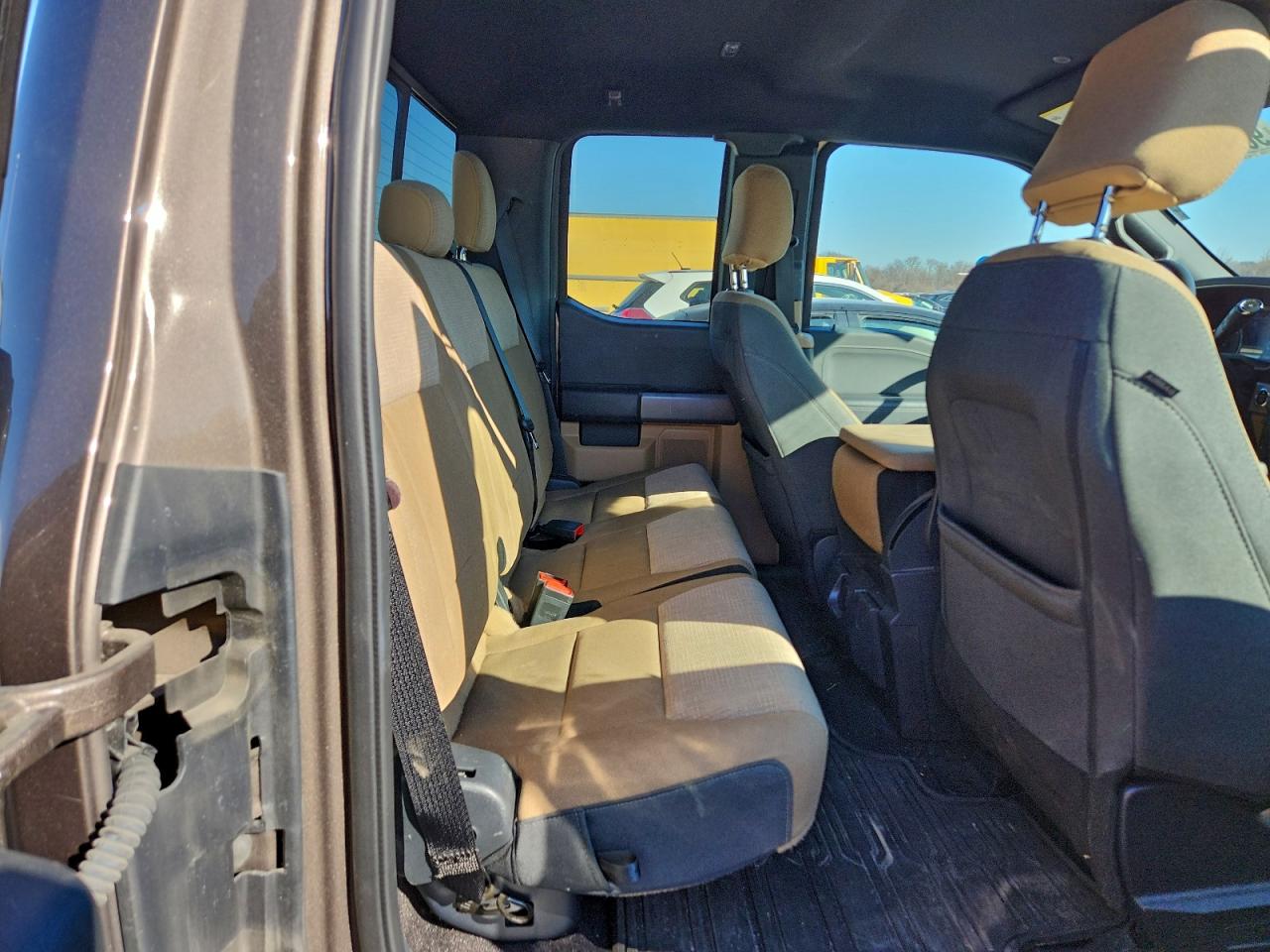 Ford F-150 Super Cab Image 12