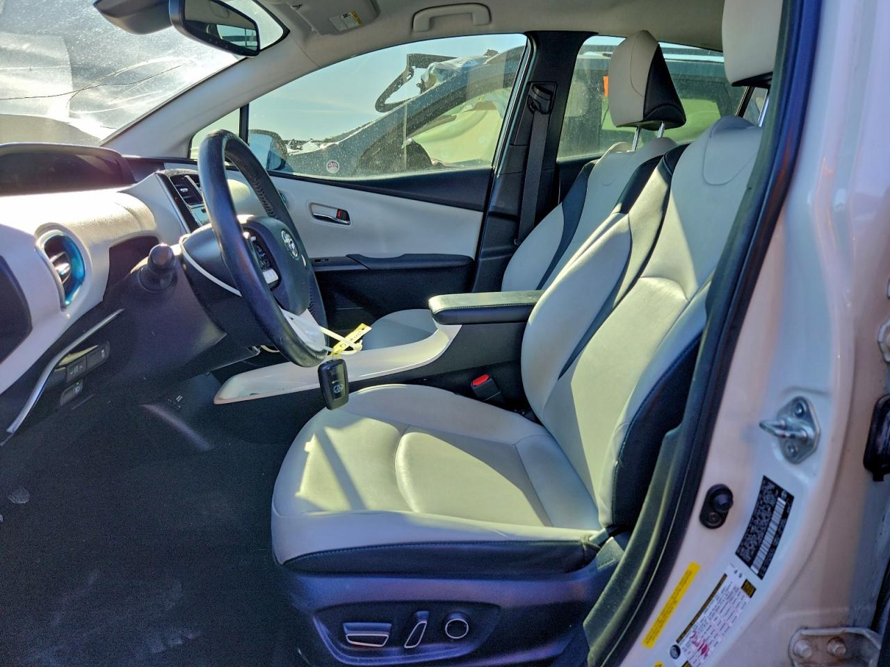 Toyota Prius Image 2