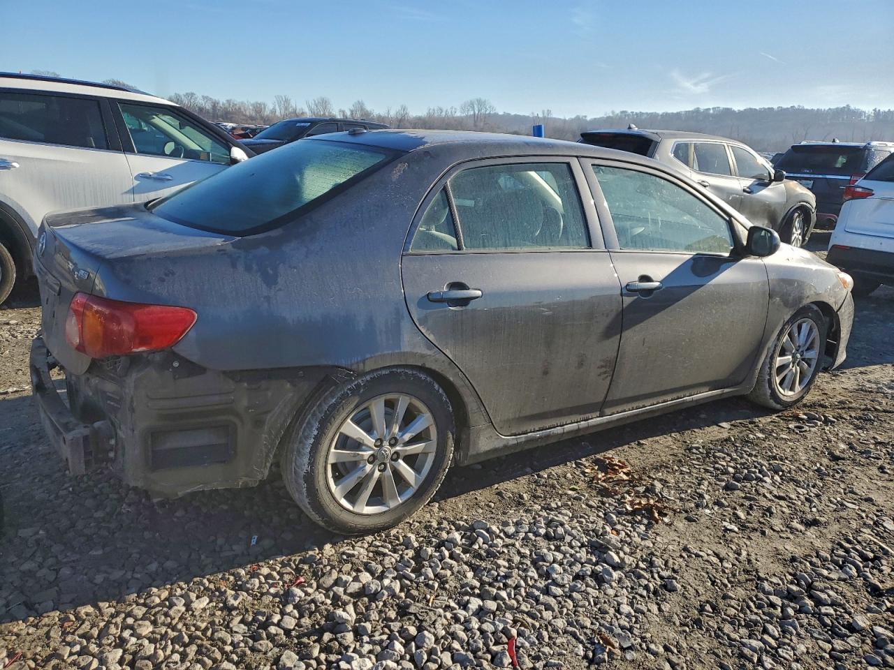 Toyota Corolla Base Image 5