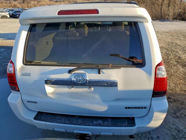 Toyota 4Runner Sr5 Image 2