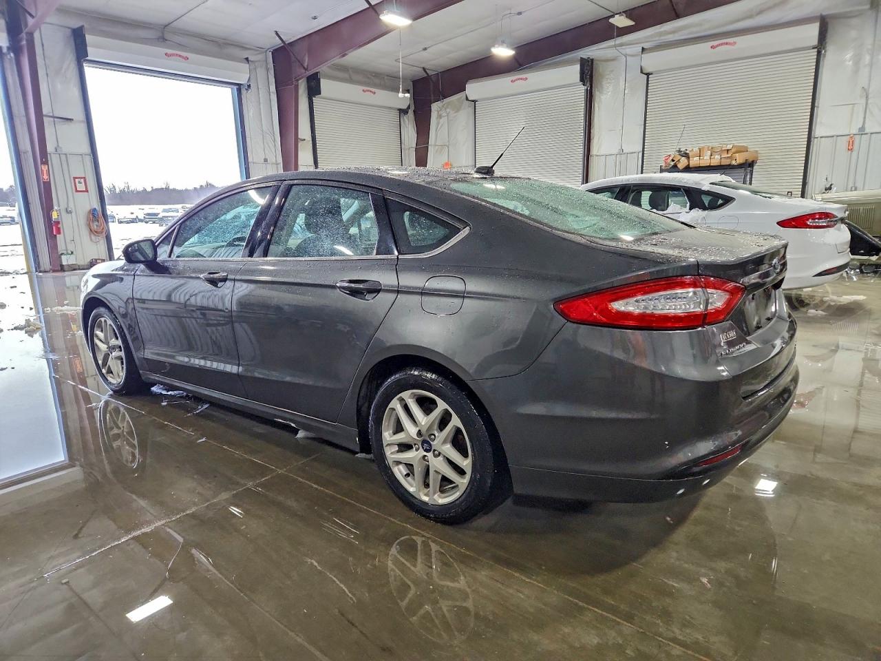 Ford Fusion Se Image 8