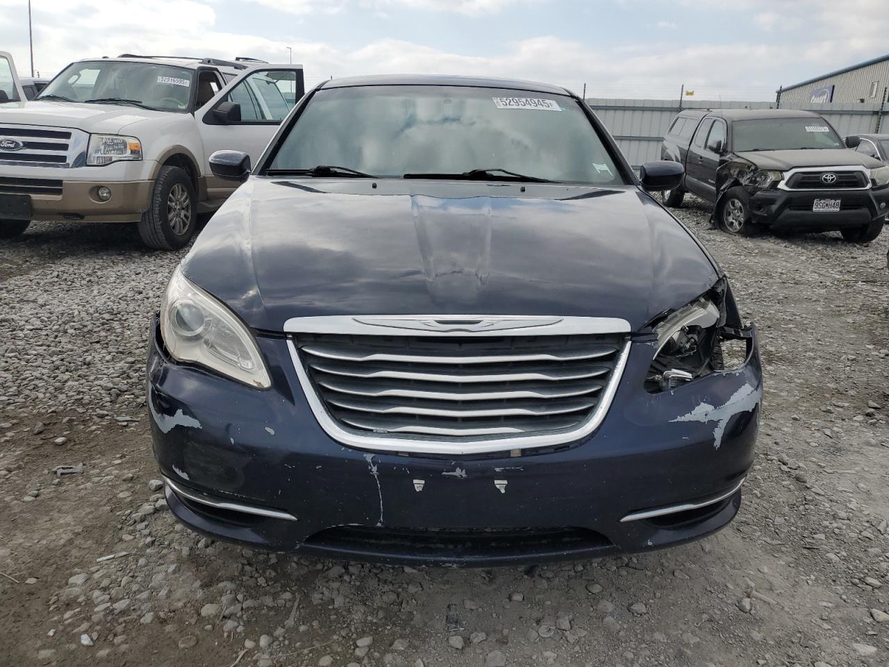 Chrysler 200 Lx Image 7