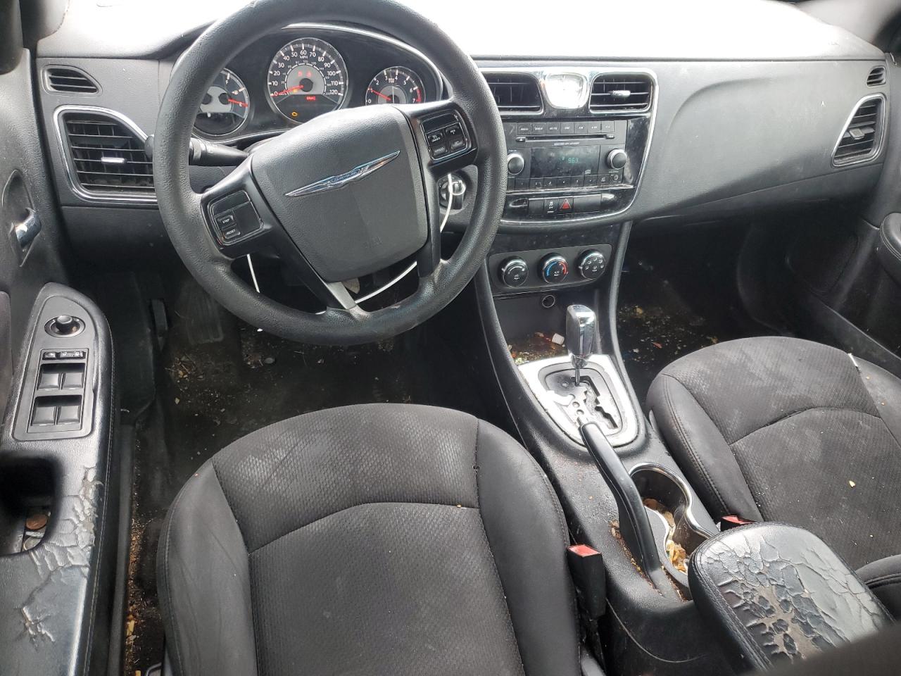 Chrysler 200 Lx Image 9