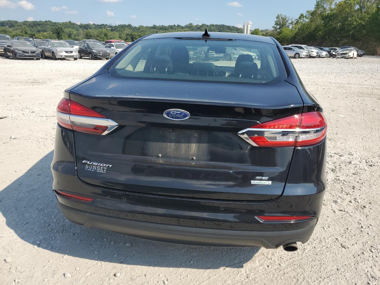 Ford Fusion Se Image 3