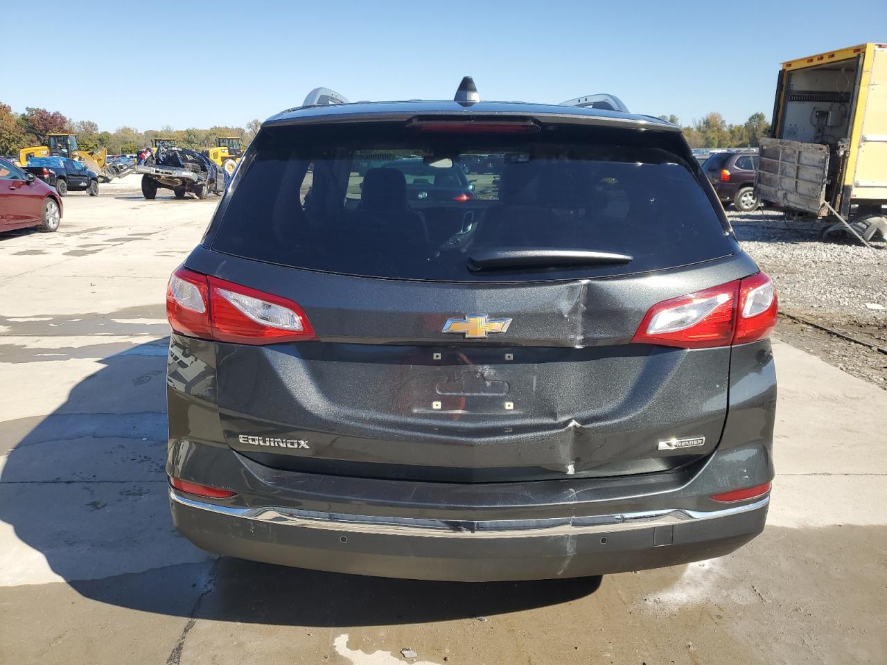 Chevrolet Equinox Premier Image 3