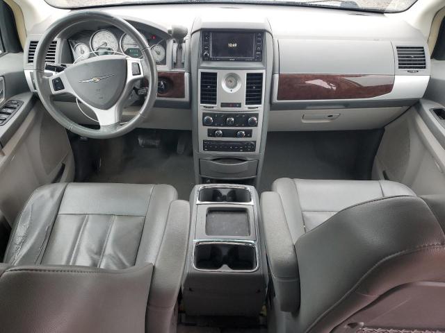 Chrysler Minivan Touring Image 7