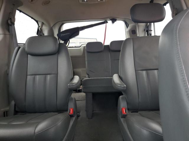 Chrysler Minivan Touring Image 13