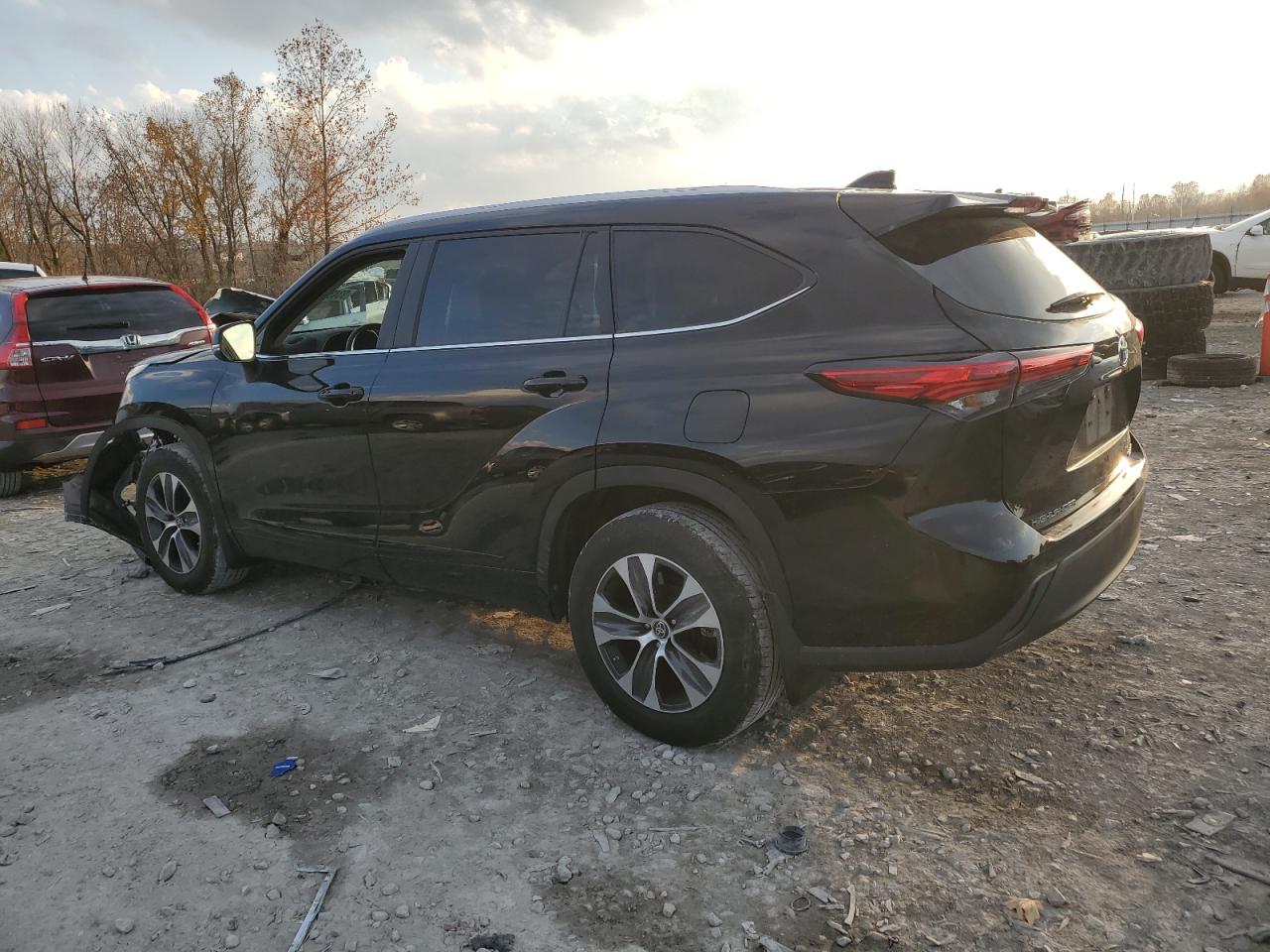 Toyota Highlander L Image 2