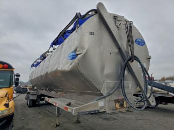  Salvage Hensley Trailer