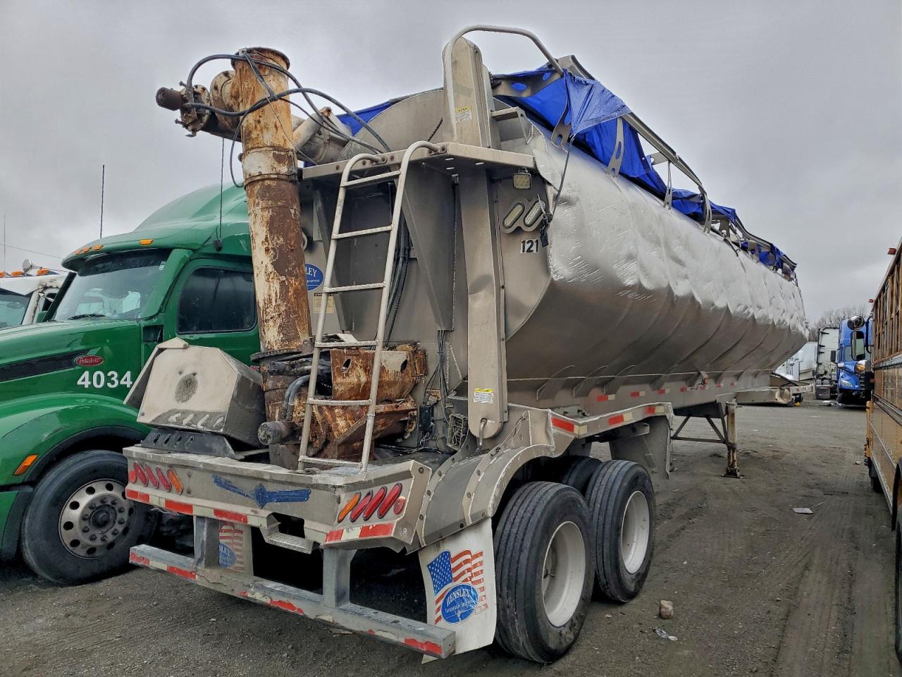 Hensley Trailer Image 7