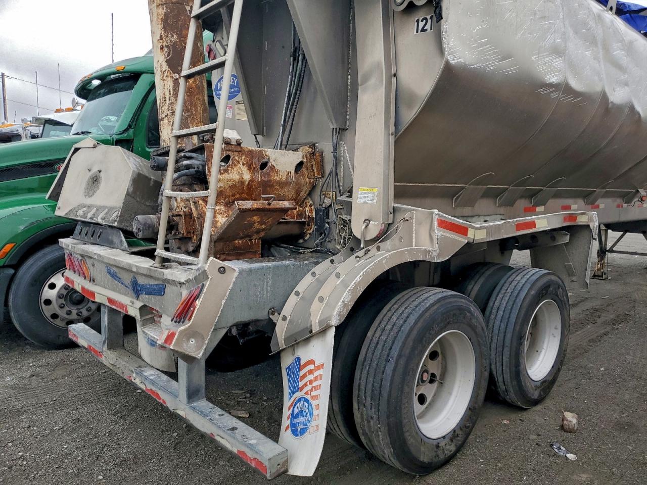 Hensley Trailer Image 3