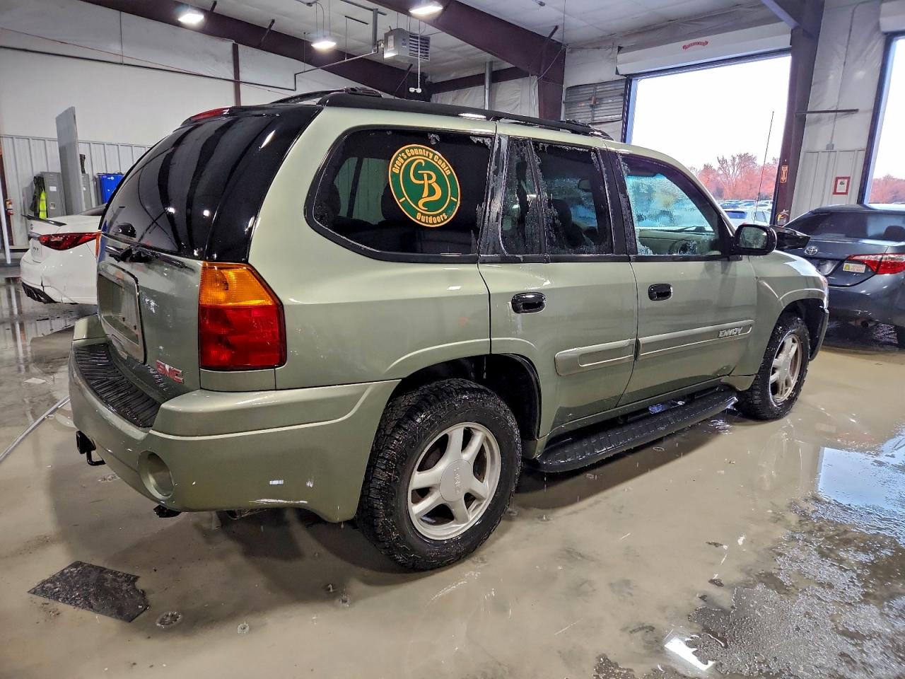 GMC Envoy Image 3