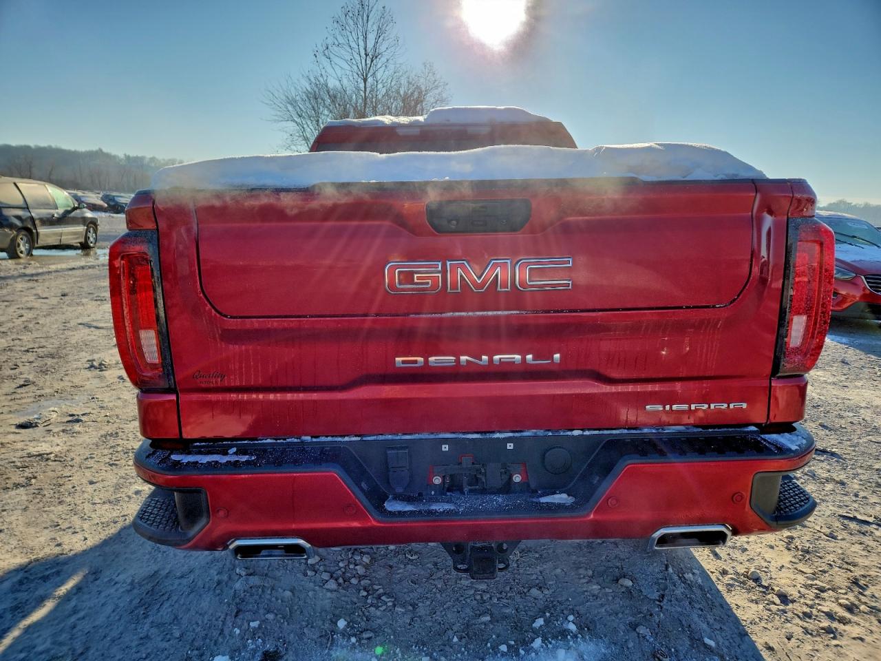 GMC Sierra K1500 Denali Image 9