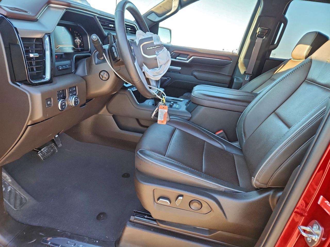 GMC Sierra K1500 Denali Image 12