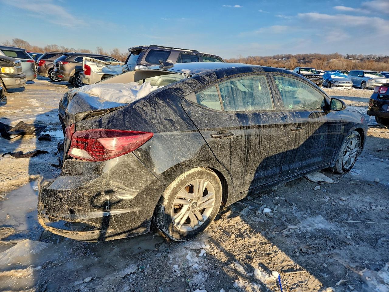 Hyundai ELANTRA Sel Image 3