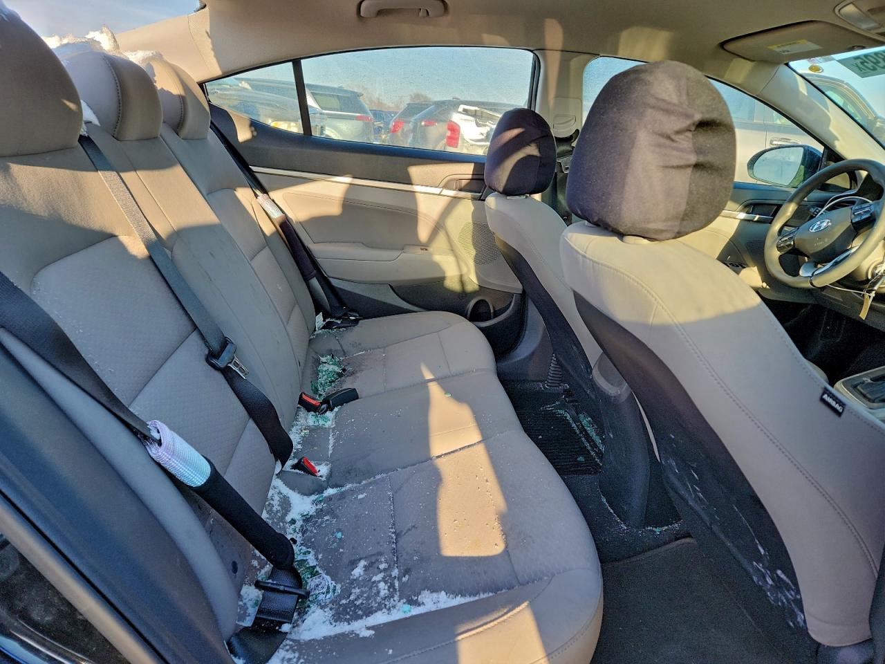 Hyundai ELANTRA Sel Image 5