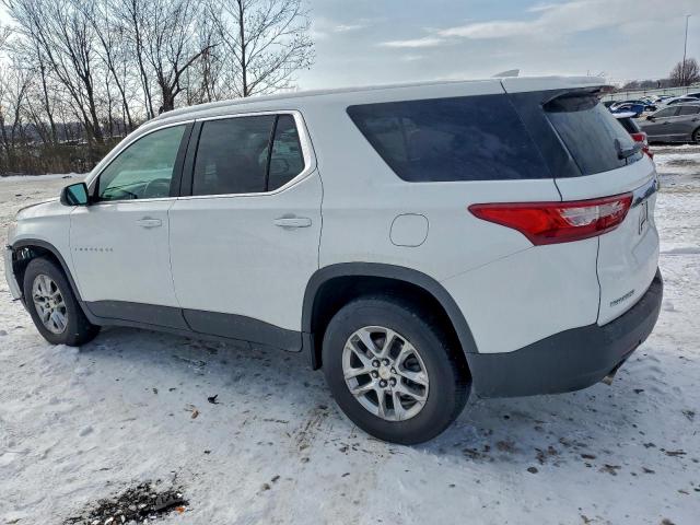 Chevrolet Traverse Ls Image 2