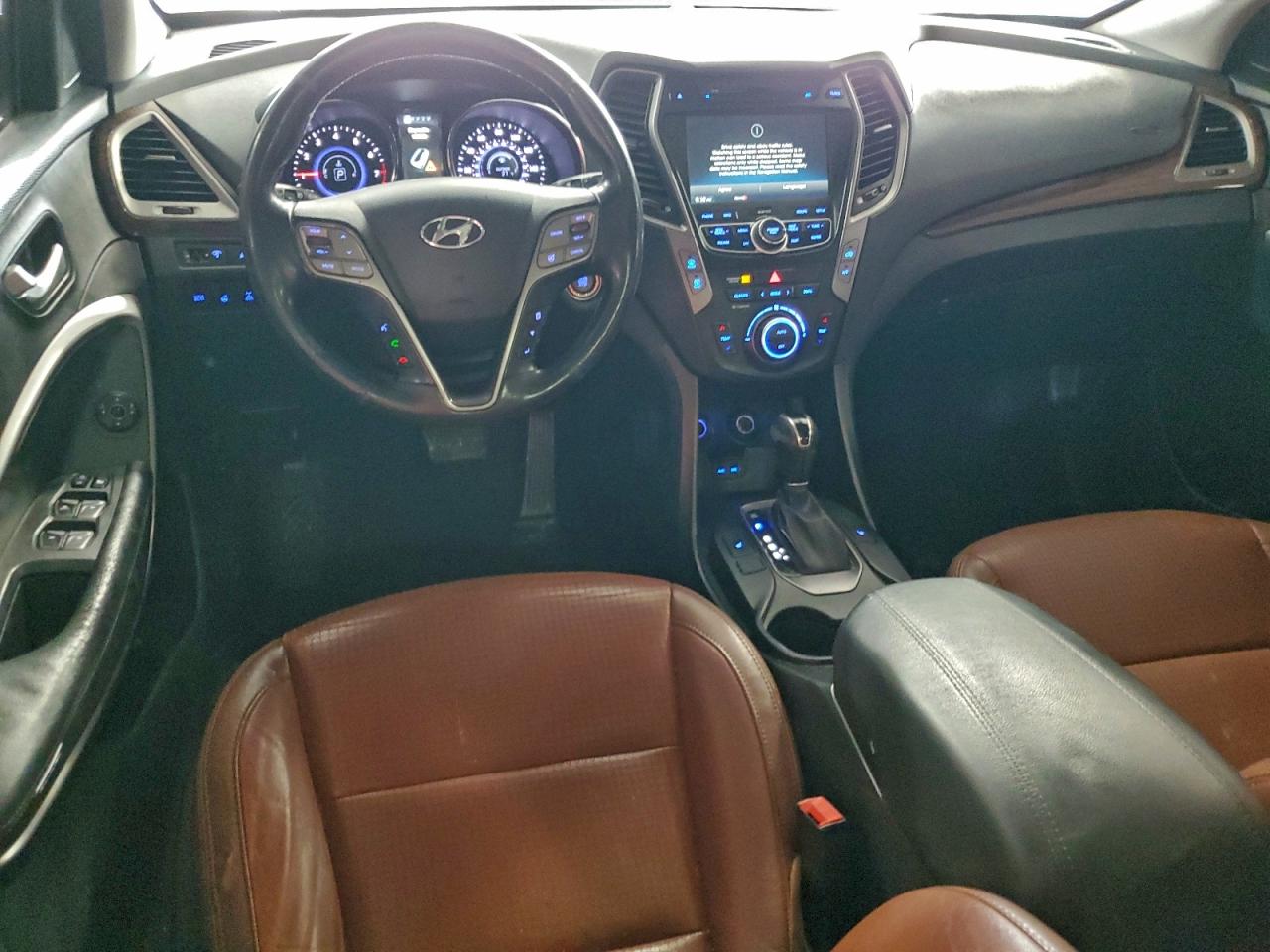 Hyundai SANTA FE Image 6