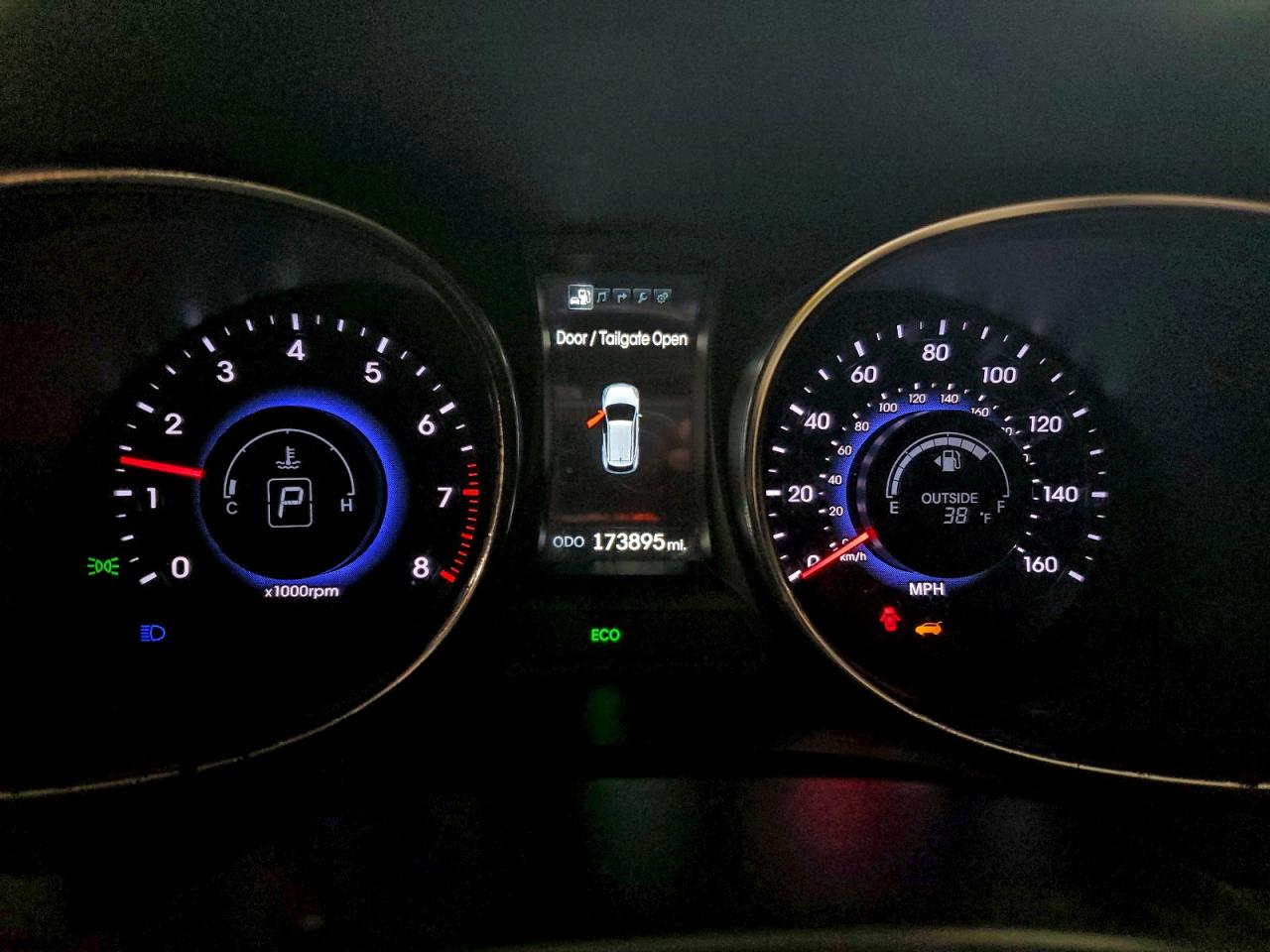 Hyundai SANTA FE Image 4