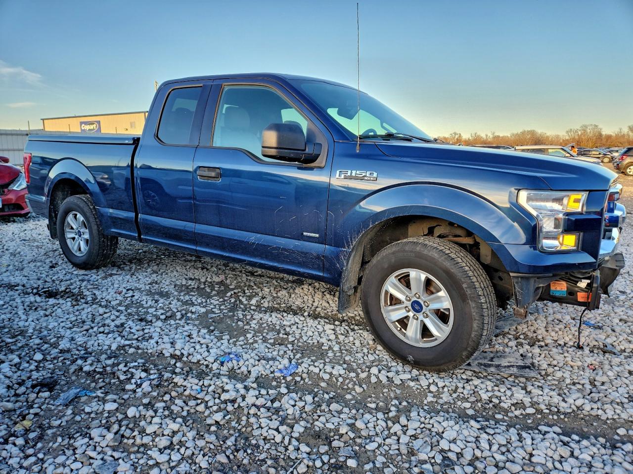 Ford F-150 Super Cab Image 12