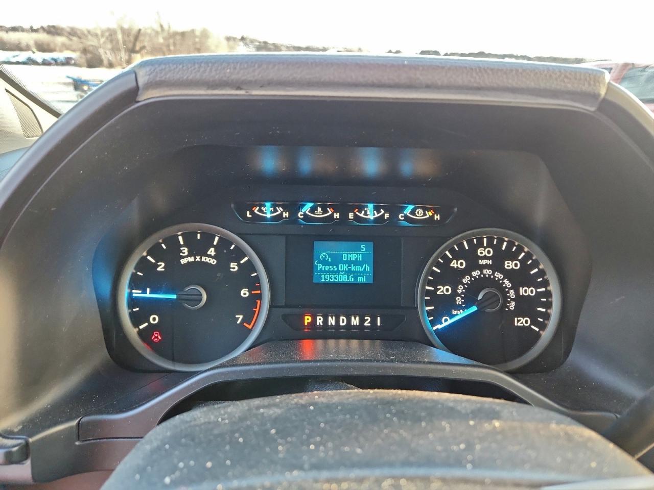 Ford F-150 Super Cab Image 9