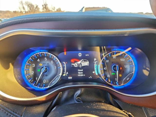 Chrysler Pacifica Limited Image 4