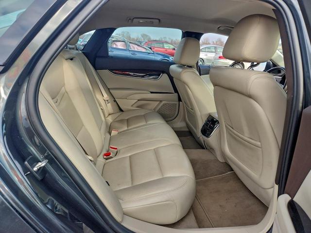 Cadillac XTS Luxury Collection Image 12