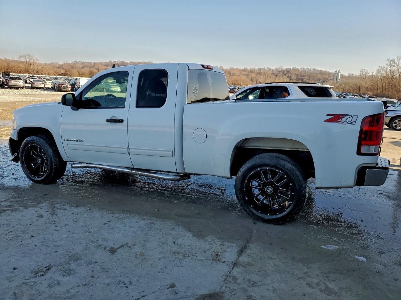 GMC Sierra K1500 Image 2