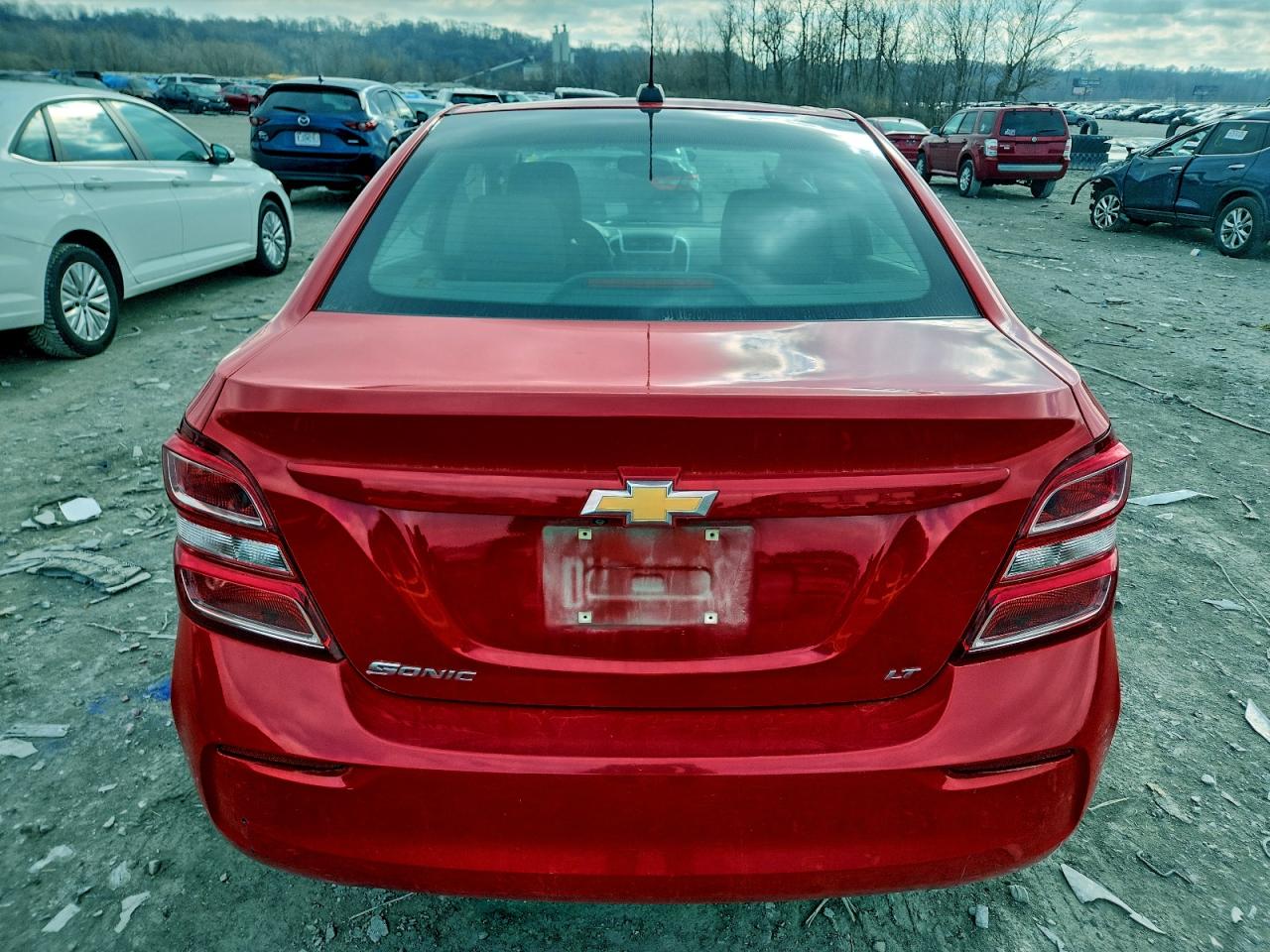 Chevrolet Sonic Lt Image 6